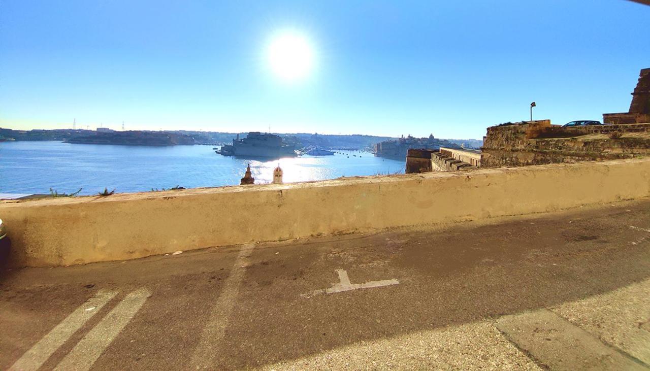 Tide 21 Savynomad Harbour Residences Valeta Exterior foto